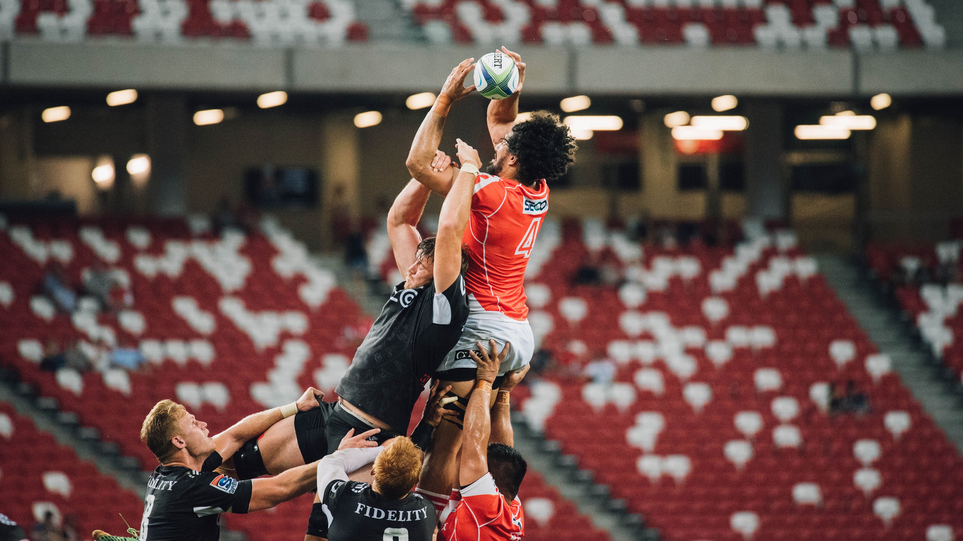 赛道与球场，F1年度争冠焦点战与开拓者收割奇才的双重奏