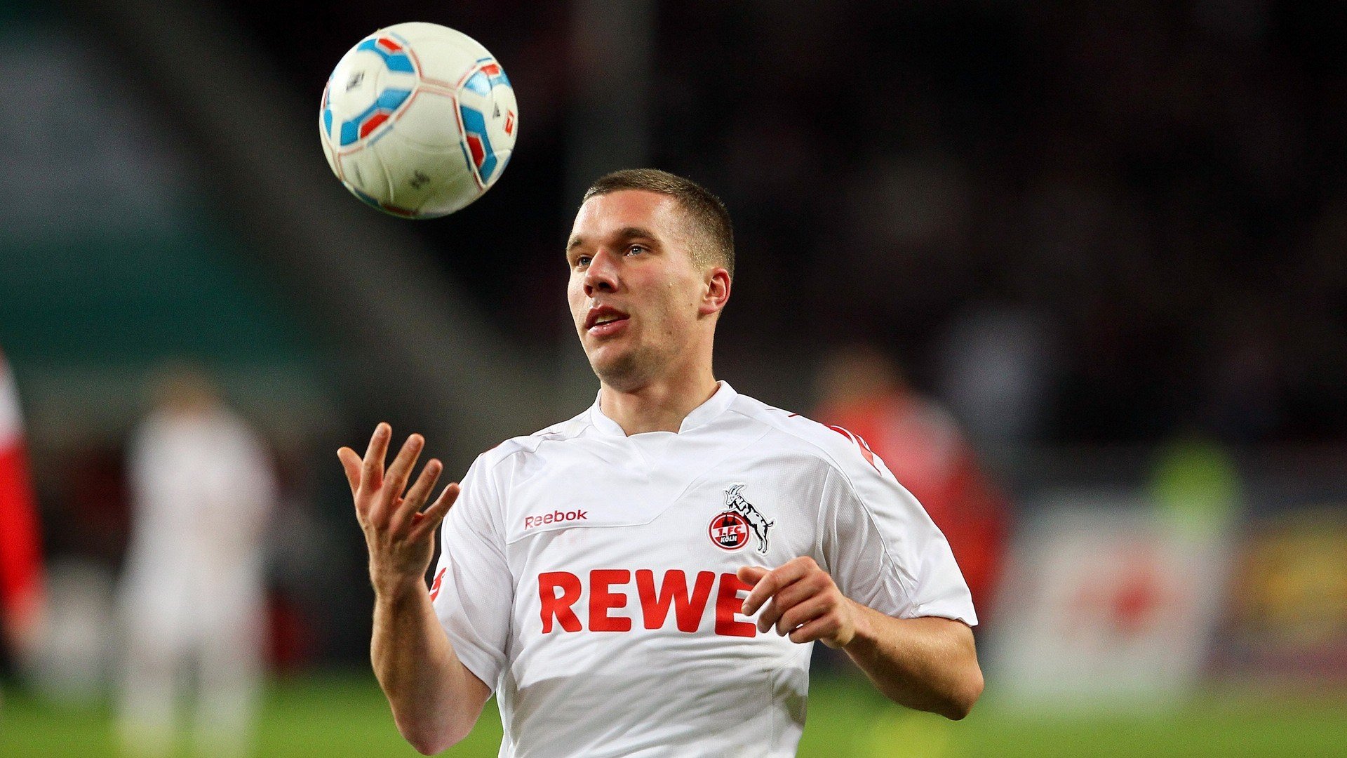 开云官网-切特·霍姆格伦，抢七夜，沉默的巨人撕碎密尔沃基